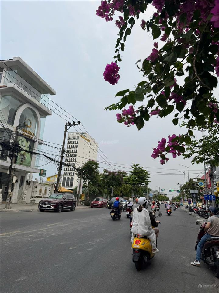 Tặng nhà móng 2 tầng cho khách mua vị trí siêu nét này sau lưng nhà mặt tiền duy tân