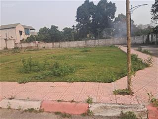 Đất nền dt 100m lô góc hai măt tiền trong lõi khu công nghê cao