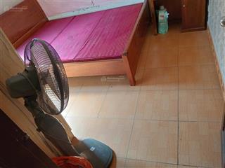 Cho thuê nhà trọ 15m2 tại ngõ 1 số nhà 32 xóm đoàn kết, tứ hiệp, giá tốt, hot!