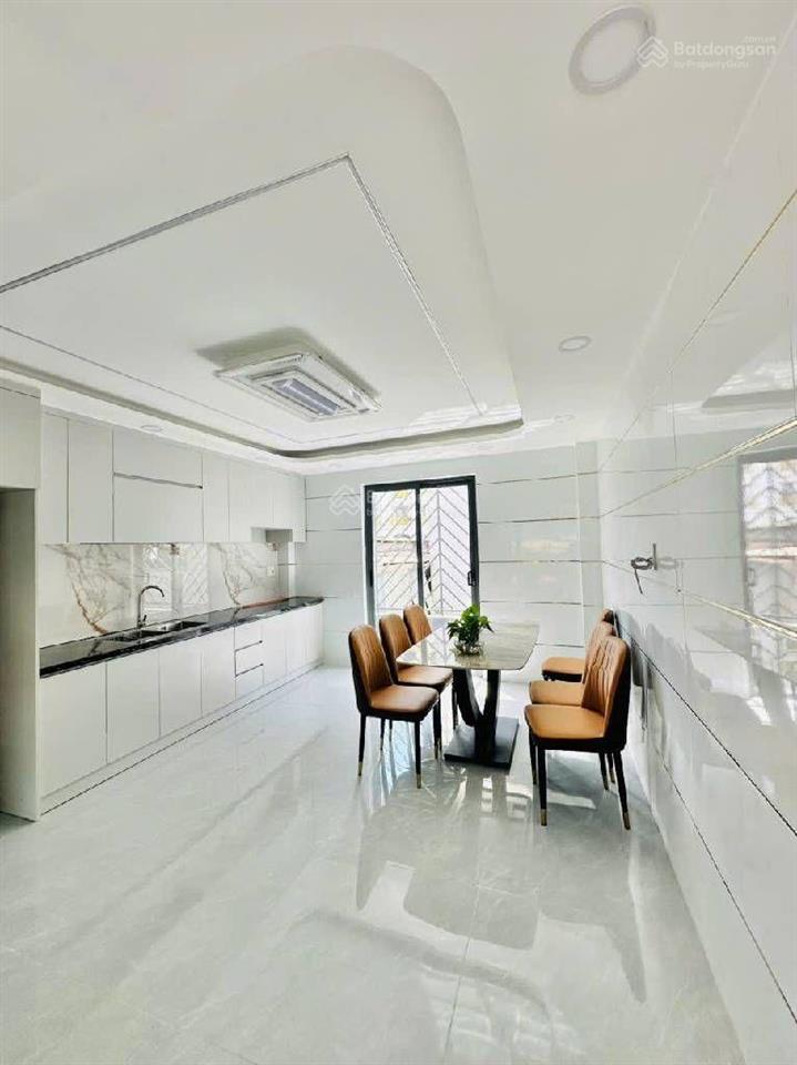 Mặt tiền kinh doanh ao đôi nhà mới chuẩn pháp lý .