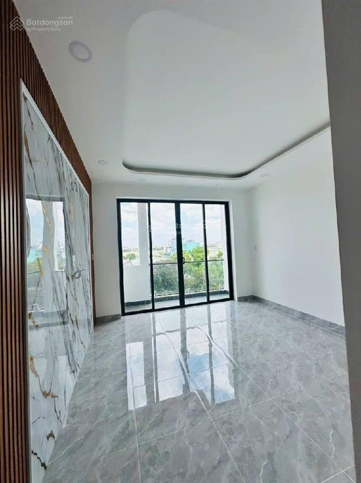 Mặt tiền kinh doanh ao đôi nhà mới chuẩn pháp lý .