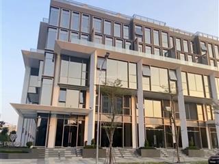 Cho thuê nhà phố tm l'arcade pmh sàn xd  370m2  430m2 ( 5 tầng và 1hầm )
giá 5000$