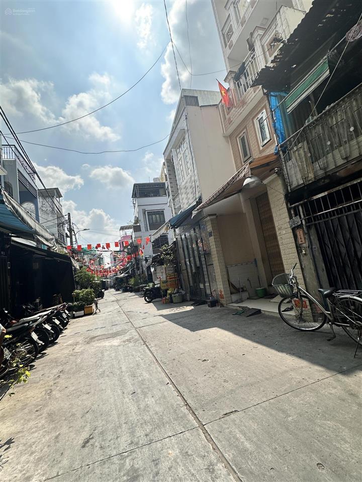 Nhà nở hậu xe hơi tới cửa giá tốt 6.38 tỷ