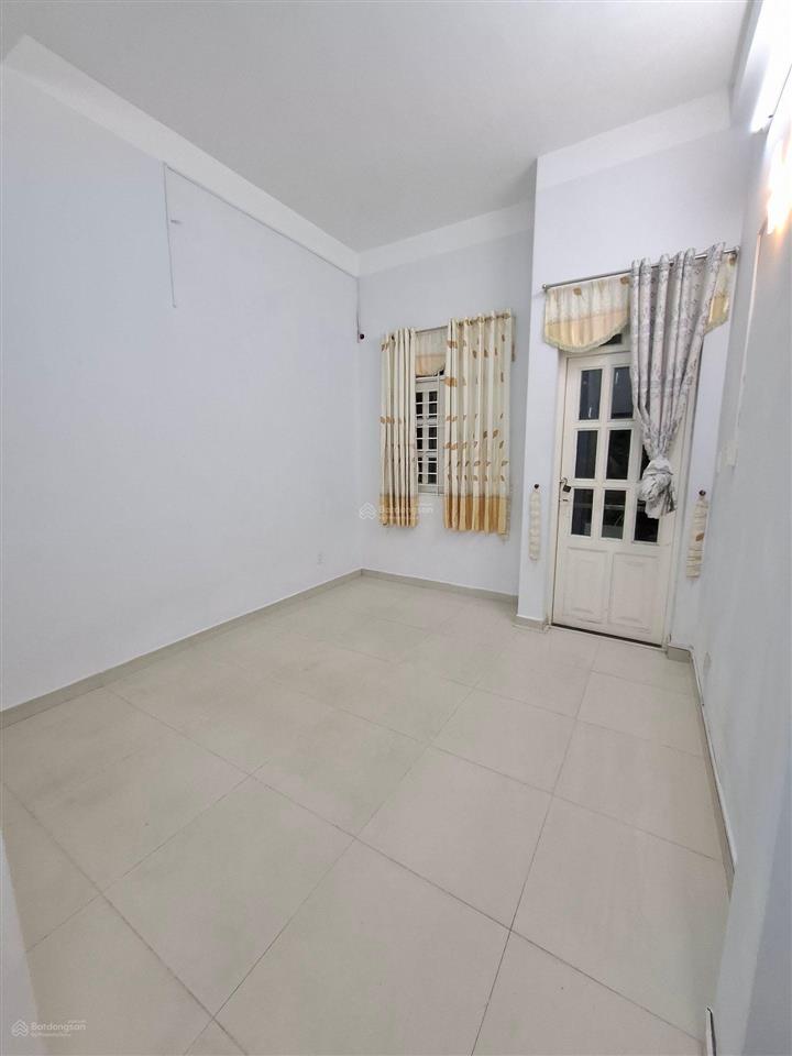 Bán nhà mặt phố 5 tầng tại lò gốm, 13 tỷ, 46m2