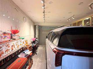 Nhà quận 11 xe hơi ngủ trong nhà mặt tiền đường 15m kinh doanh tốt