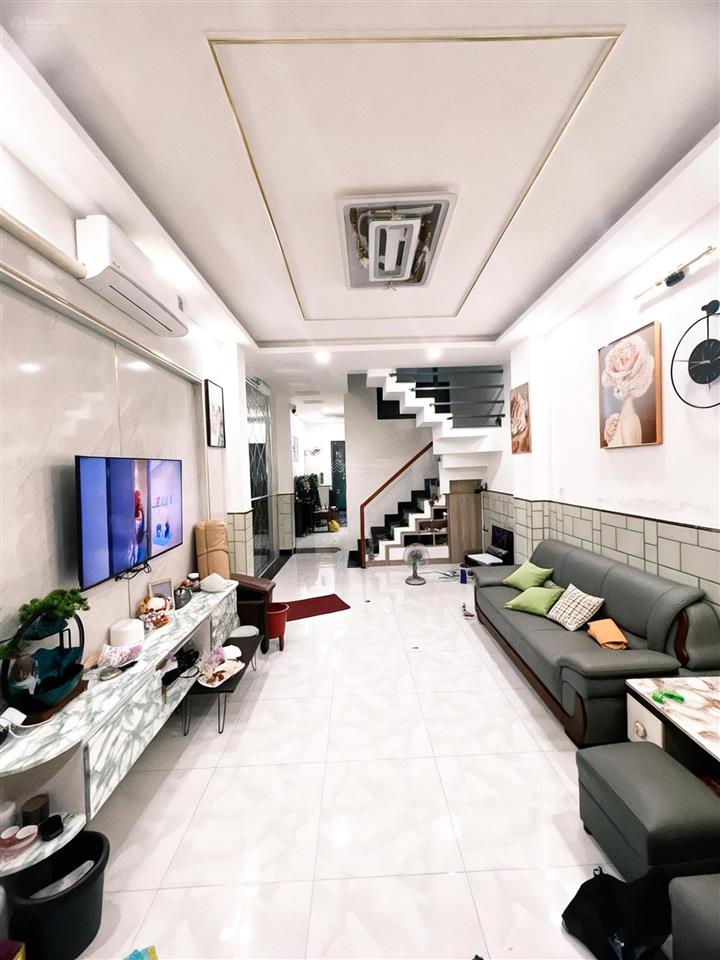 Bán nr 4pn, 3wc, 50m2, 7,6 tỷ tại phạm thế hiển, chánh hưng, hcm