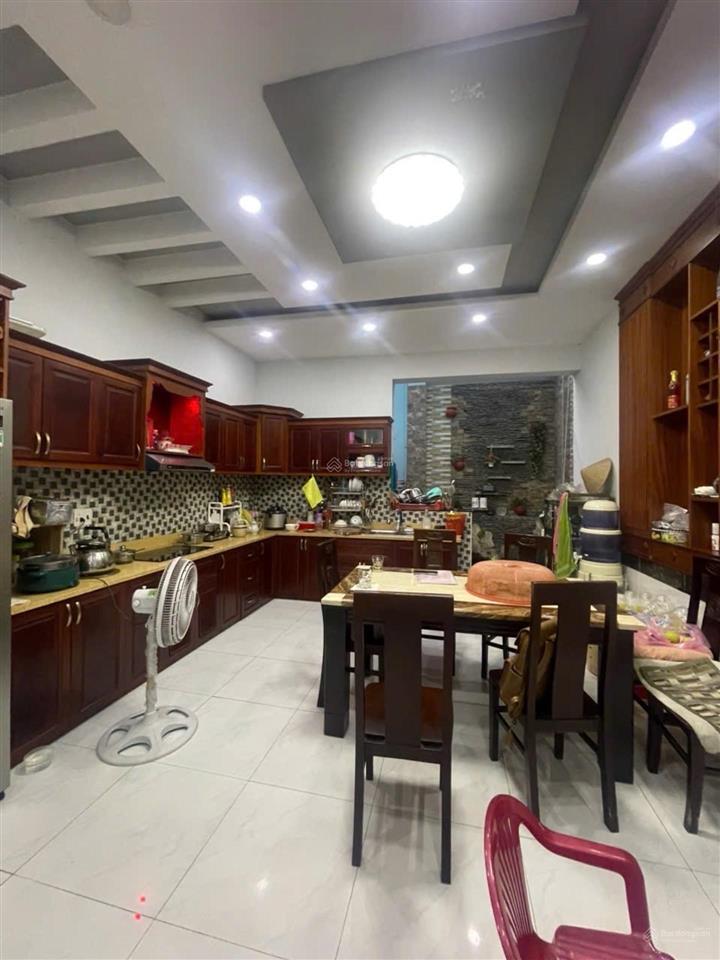 Bán nhà mặt phố tại an dương vương,90m2, 5pn, 6wc, 4t, mặt tiền đẹp sát võ văn kiệt 1 bước q5 q1