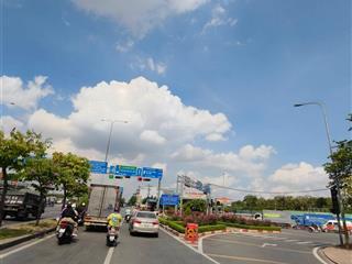 Chủ ngộp 3 tỷ bank sát võ văn kiệt an dương vương phú định di chuyển q.1, q.3, q.6 cực nhanh.