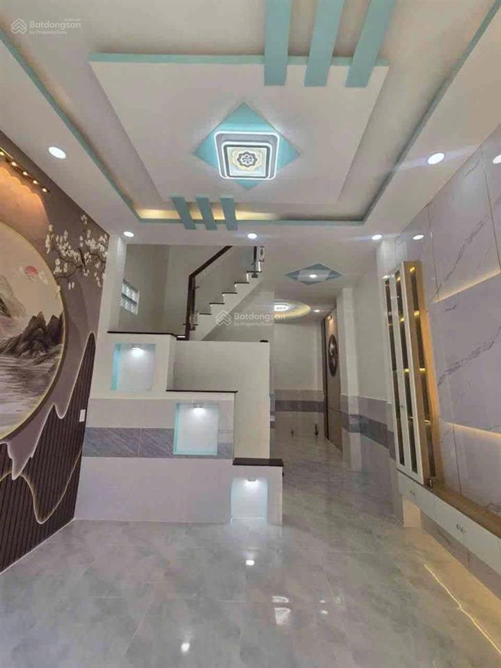 Nhà mới đường lương văn can, quận 8 dọn vào ở ngay.
nhỉnh 3tỷ