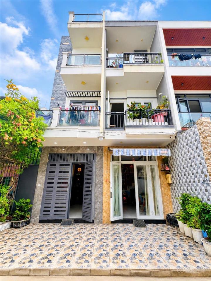 Mặt tiền dương bá trạc q.8 | ngang 7m hiếm gặp | 4 tầng | 71m | 10,8 tỷ
không phải lúc nào cũng gặp