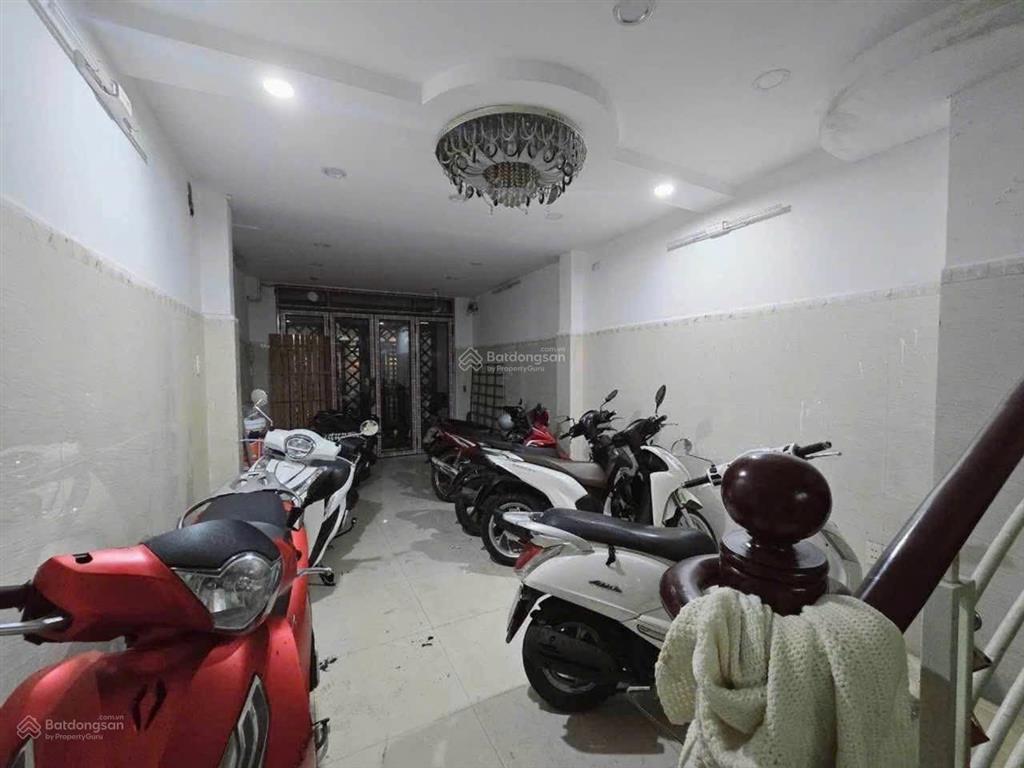Q8dương bá trạc 12pn 12wc dòng tiền 60tr/tháng
tài sản 4 tầng, công năng khai thác cực tốt,
