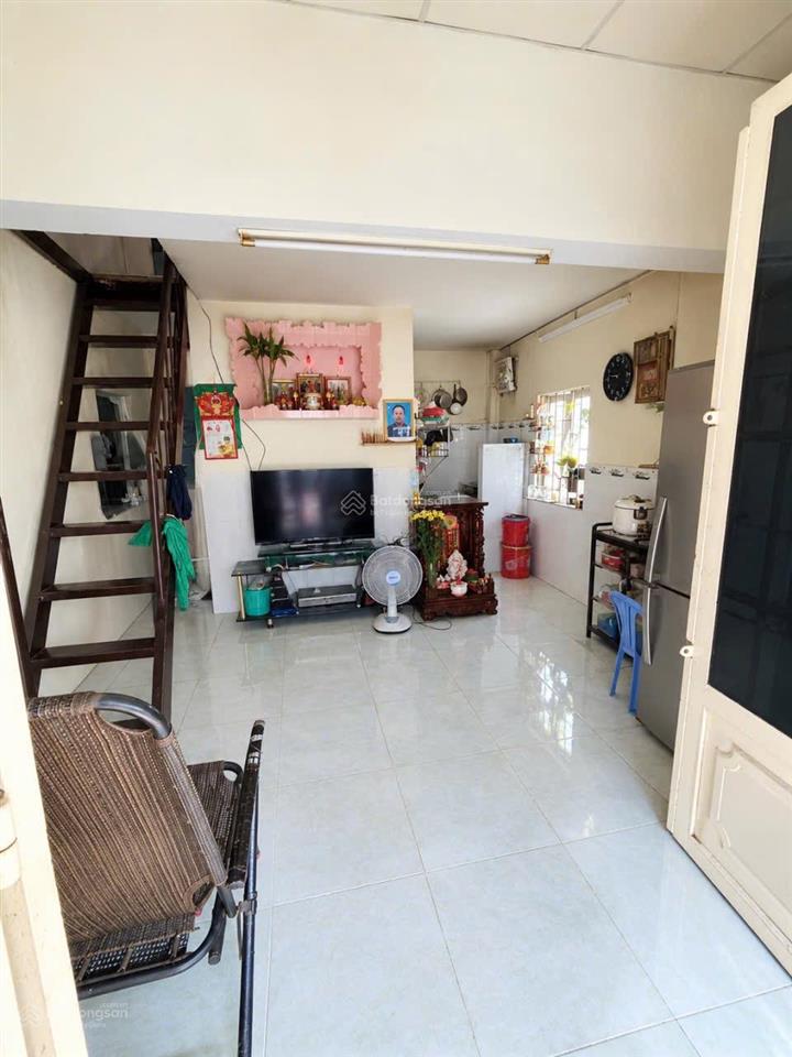 Dương bá trạc q8 | 57m² | 4 x 14.6m | 5 tỷ
hiện chia 3 căn cho thuê, dòng tiền khoảng 10 triệu