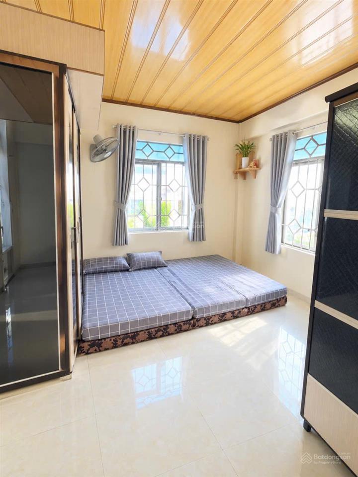 Dương bá trạc q8 | 57m² | 4 x 14.6m | 5 tỷ
hiện chia 3 căn cho thuê, dòng tiền khoảng 10 triệu