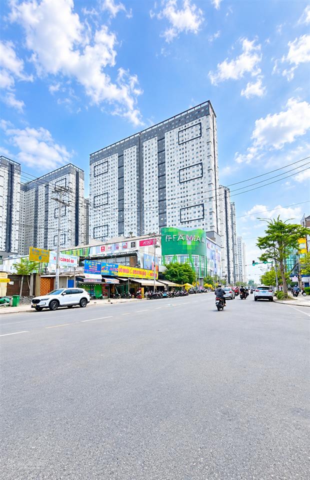 Q8 phạm thế hiển | dt 51m² | 3 lầu | cách mặt tiền 20m
diện tích 4x13m, công năng 3 lầu.