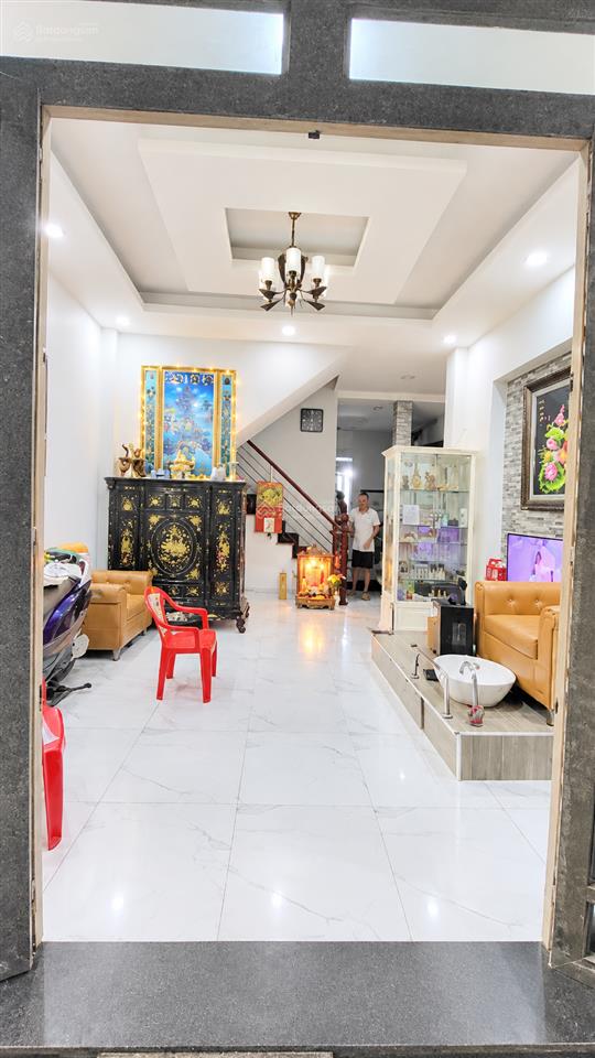Q8 phạm thế hiển | dt 51m² | 3 lầu | cách mặt tiền 20m
diện tích 4x13m, công năng 3 lầu.