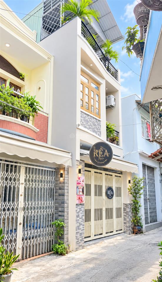 Q8 phạm thế hiển | dt 51m² | 3 lầu | cách mặt tiền 20m
diện tích 4x13m, công năng 3 lầu.