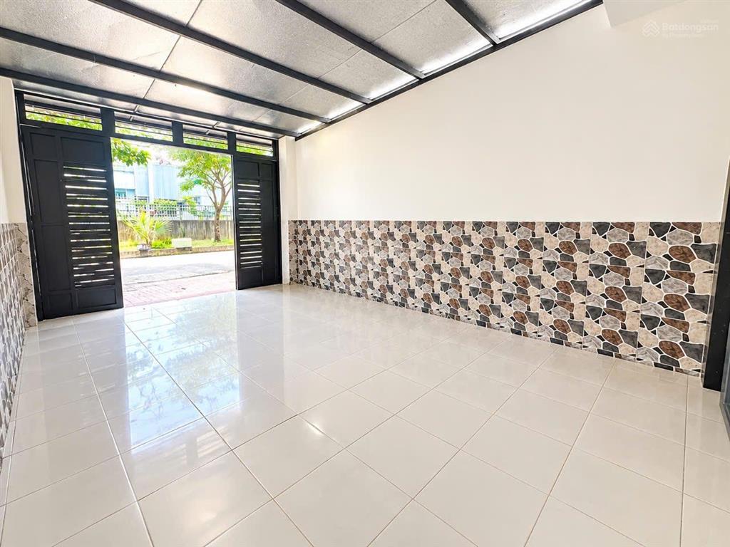 Bán nhà mặt tiền mễ cốc quận 8 105m 2 lầu lô góc đường 12m nhỉnh 5 tỷ