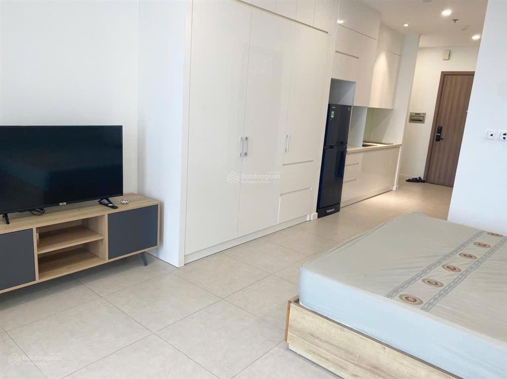 Bán căn studio view đông nam scenia bay.  0943 523 ***