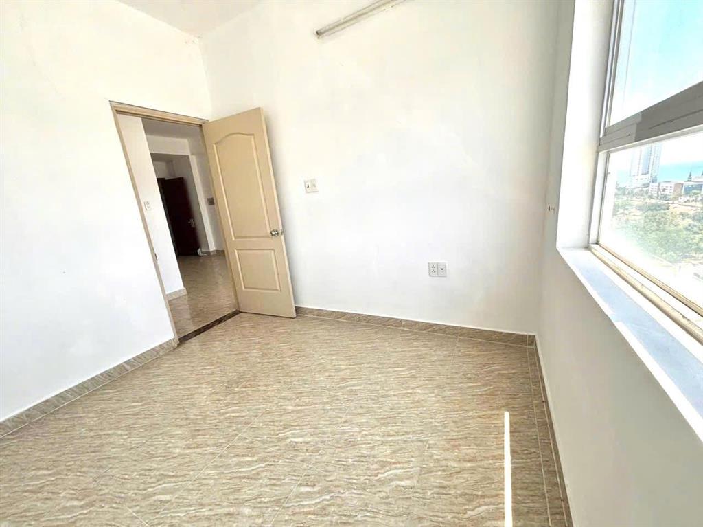 Bán căn tm view phố biển  chung cư hoàng quân  bắc nha trang( vĩnh hoà cũ ).  0943 523 ***
