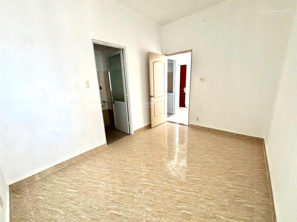 Bán căn tm view phố biển  chung cư hoàng quân  bắc nha trang( vĩnh hoà cũ ).  0943 523 ***