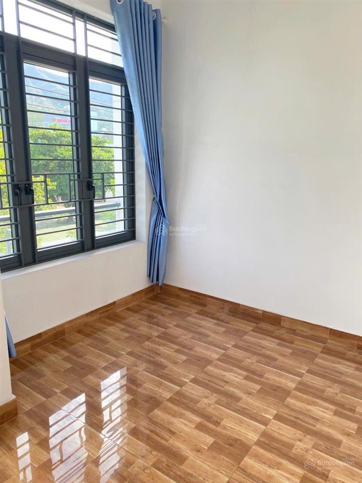 Cho thuê nhà mới đẹp tại bắc nha trang.  0943 523 ***