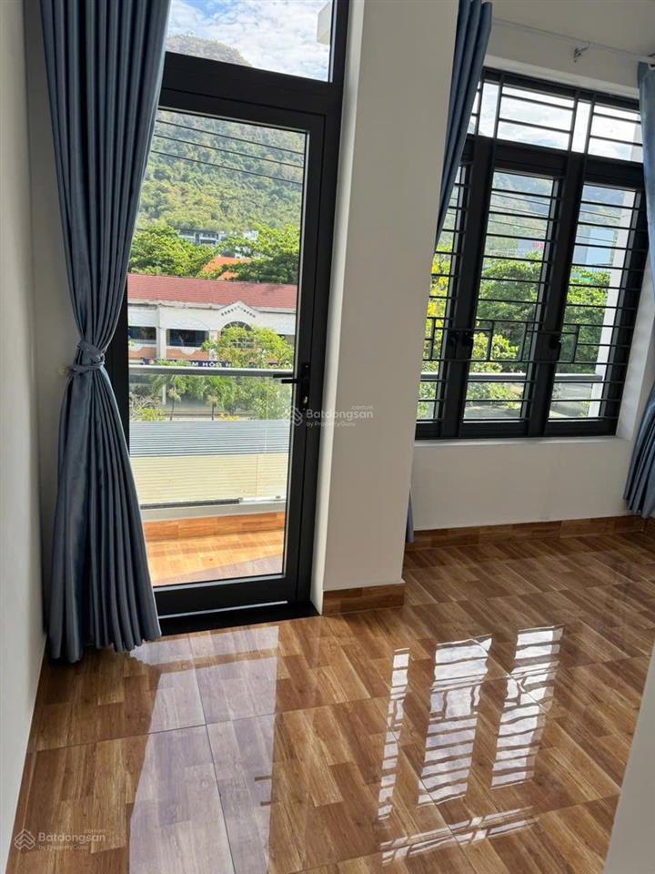 Cho thuê nhà mới đẹp tại bắc nha trang.  0943 523 ***