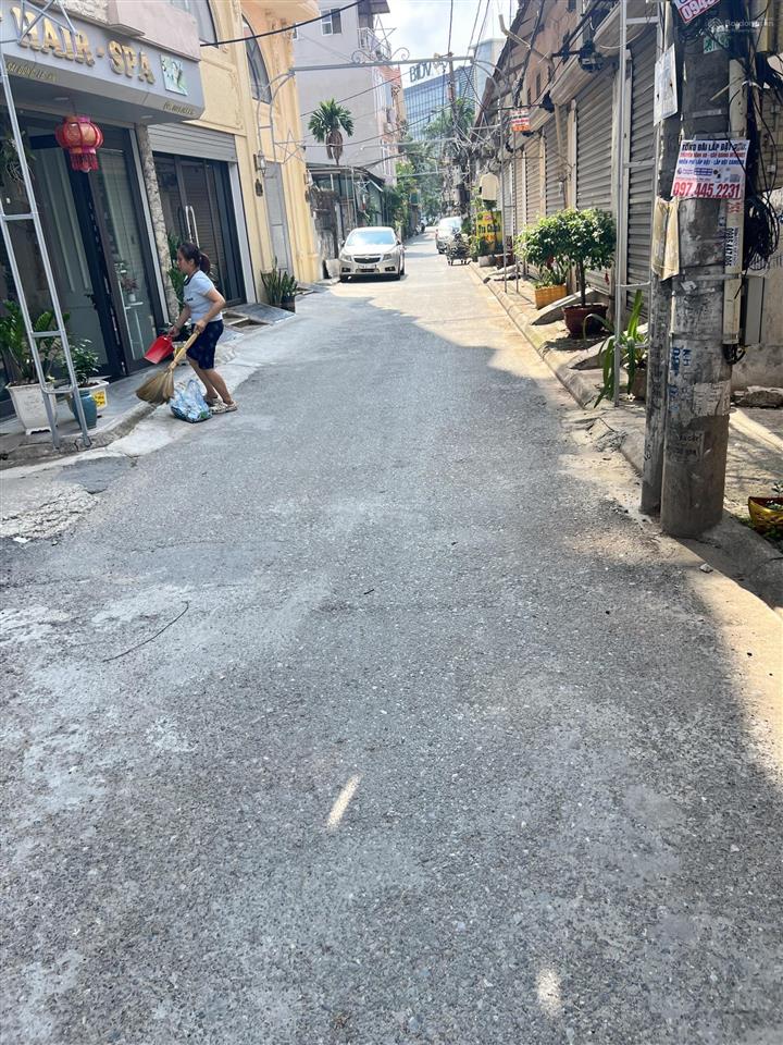 Giảm hơn 2 tỷ chủ cần bán gấp siêu phẩm sài đồng
nhà mới đẹp long lanh thang máy xịn lô góc