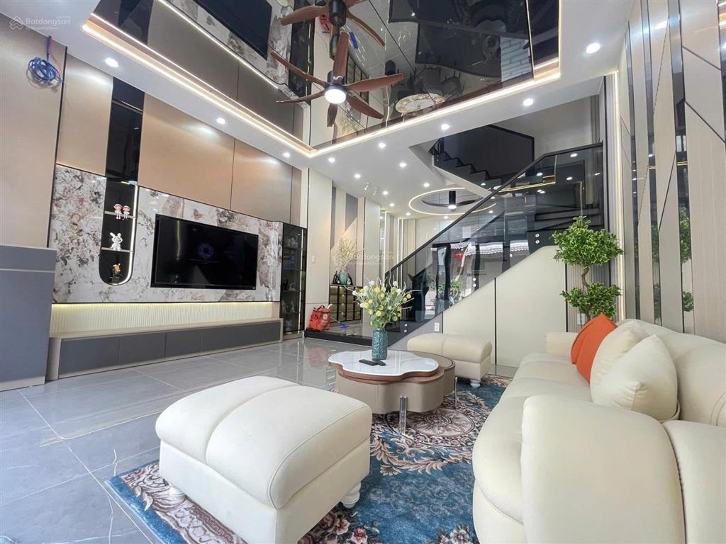 Hiếm có khó tìm  nhà 4 tầng hẻm xe tải 10m, full nội thất cao cấp gò vấp