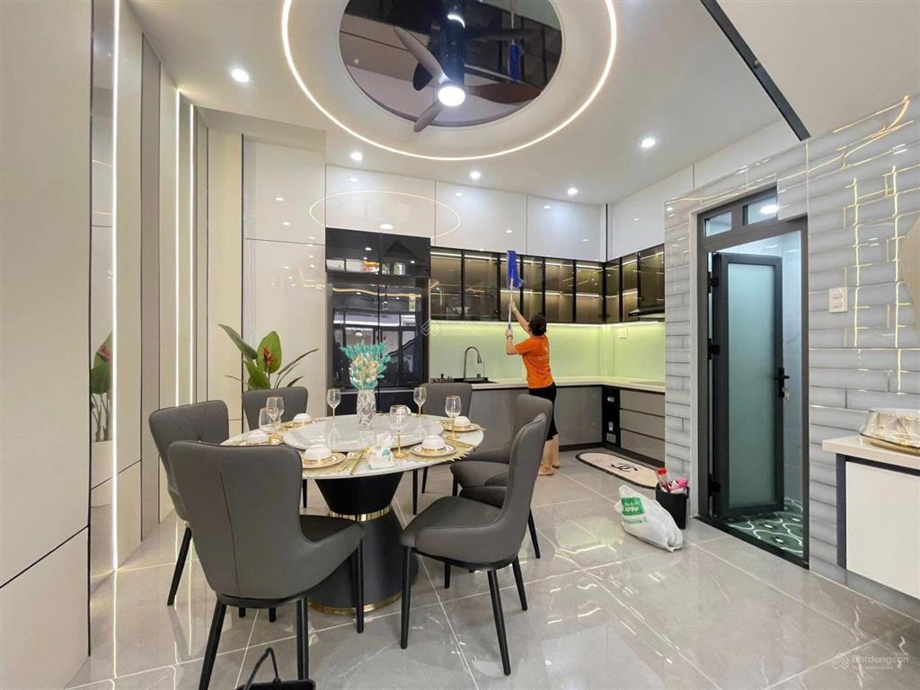 Hiếm có khó tìm  nhà 4 tầng hẻm xe tải 10m, full nội thất cao cấp gò vấp