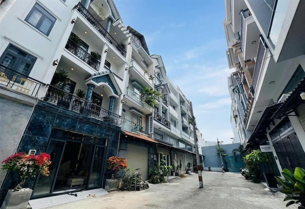 Hiếm có khó tìm  nhà 4 tầng hẻm xe tải 10m, full nội thất cao cấp gò vấp