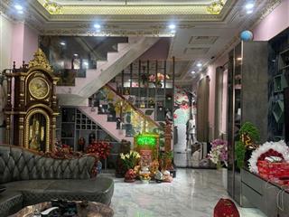 Nhà tân cổ điển, tân thông hội  củ chi, vị trí trung tâm, có thể kinh doanh giá 12 tỷ