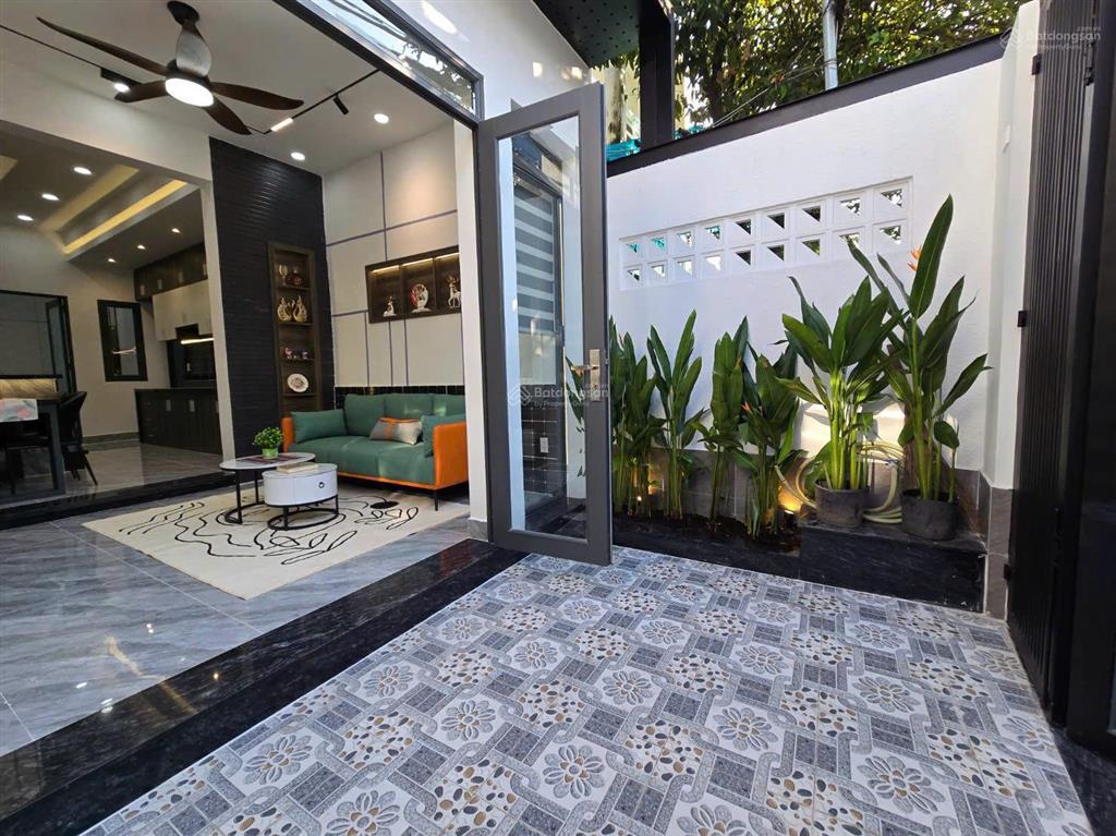 Góc 2 mặt tiền hiếm thông nhà mới đẹp, có pn tầng trệt full nội thất 6,28ty