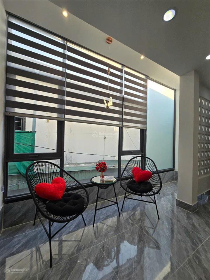 Góc 2 mặt tiền hiếm thông nhà mới đẹp, có pn tầng trệt full nội thất 6,28ty