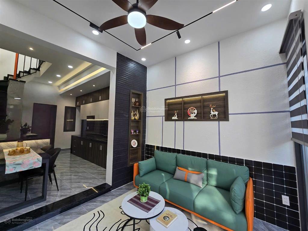 Góc 2 mặt tiền hiếm thông nhà mới đẹp, có pn tầng trệt full nội thất 6,28ty