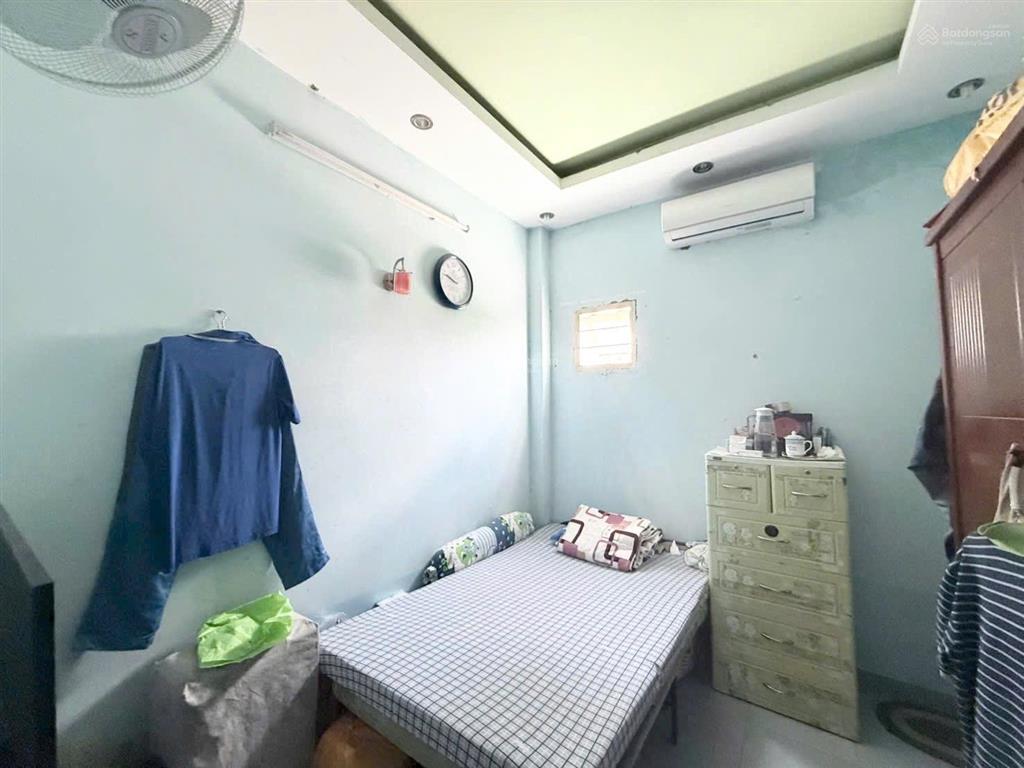 Chỉ 4.95 tỷ sở hữu nhà 3 tầng ngang 5m gần emart khu nhà lầu cao cấp quang trung p14