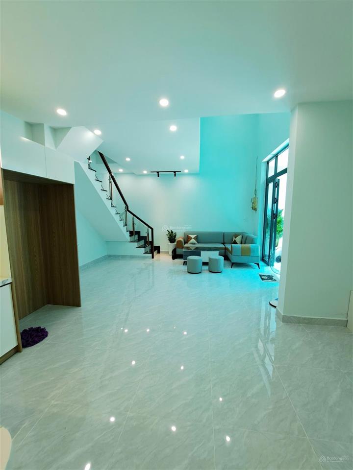 Nhà rộng , giá tốt ,gần rất nhiều tiện ích ngay chợ,nhà mới sẵn nội thất giá 3ty390