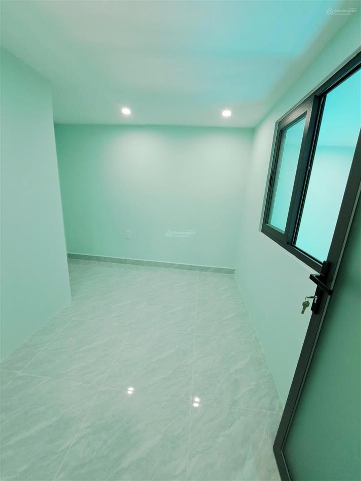 Nhà rộng , giá tốt ,gần rất nhiều tiện ích ngay chợ,nhà mới sẵn nội thất giá 3ty390