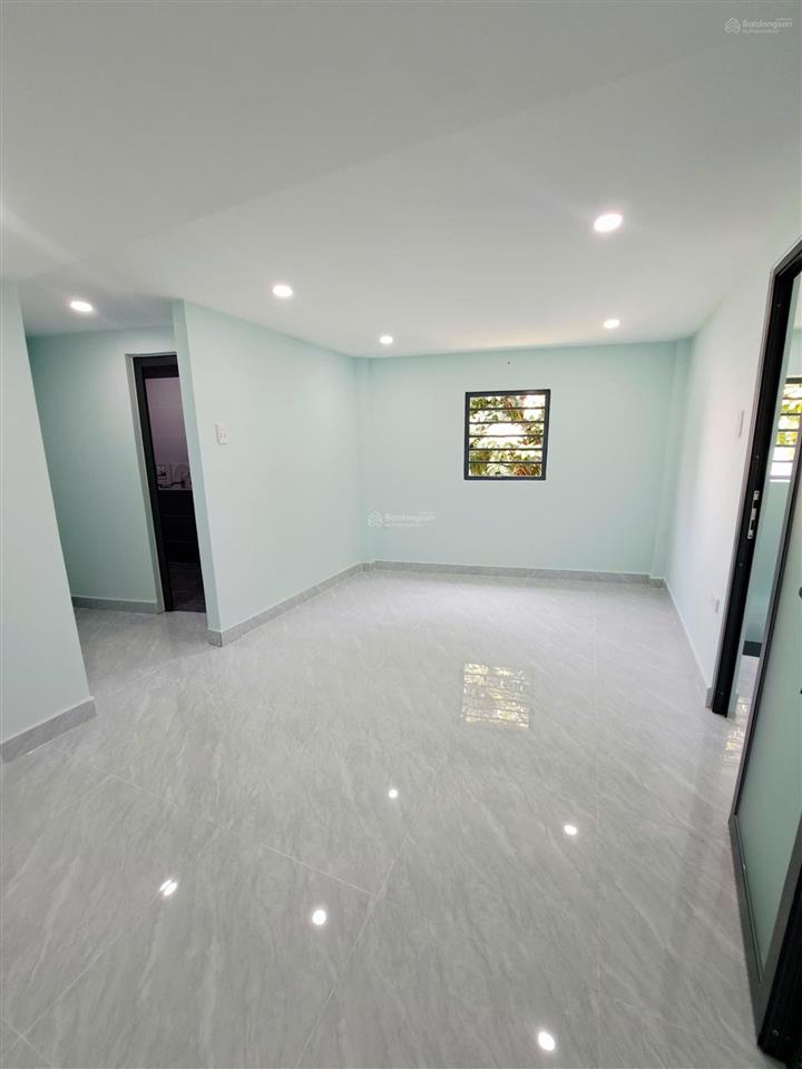 Nhà rộng , giá tốt ,gần rất nhiều tiện ích ngay chợ,nhà mới sẵn nội thất giá 3ty390