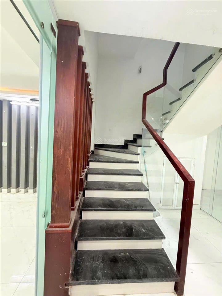 Bán nhà 4 tầng ô tô đậu cửa khu dân cư an sương  khu vip quận 13 giá chỉ còn 7 tỷ