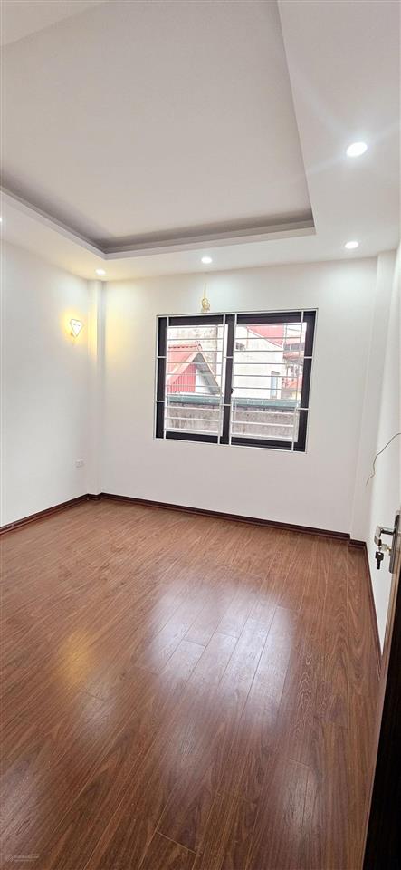 Bán nhà trần akhats chân hai bà trưng 45m 5 tầng thang máy 7 phòng mặt tiền 3.7m giá 11,85 tỷ sđcc