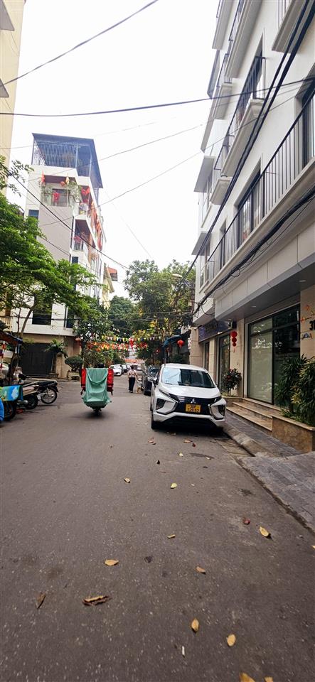 Bán nhà trần akhats chân hai bà trưng 45m 5 tầng thang máy 7 phòng mặt tiền 3.7m giá 11,85 tỷ sđcc