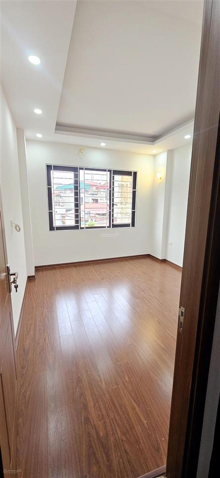 Bán nhà trần akhats chân hai bà trưng 45m 5 tầng thang máy 7 phòng mặt tiền 3.7m giá 11,85 tỷ sđcc