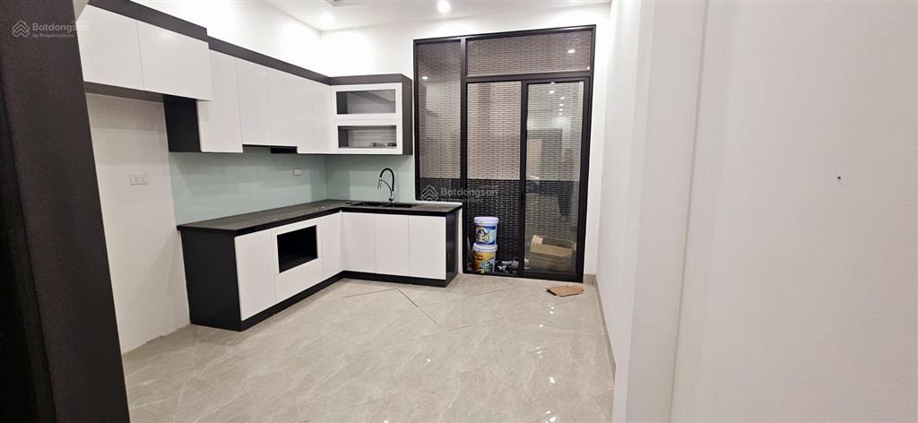 Bán nhà trần akhats chân hai bà trưng 45m 5 tầng thang máy 7 phòng mặt tiền 3.7m giá 11,85 tỷ sđcc