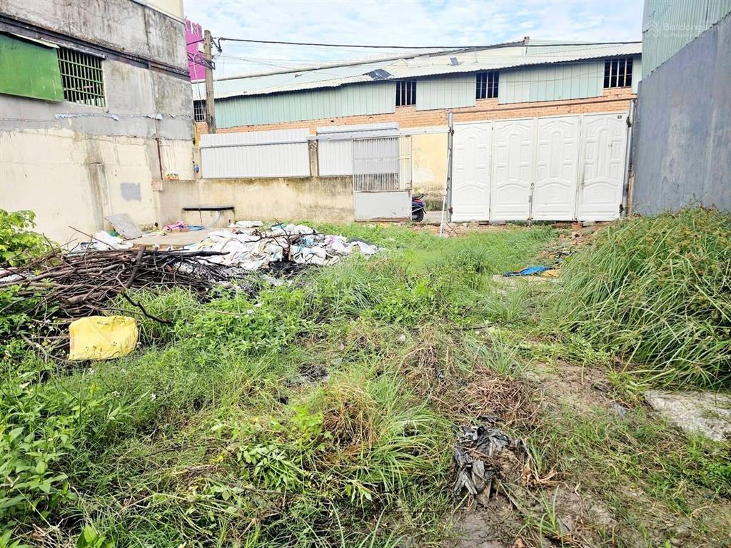 Cho thuê đất làm bãi xe, kho 3500m2 tại đường trần văn mười, võ thị hồi, 40 triệu / tháng 10k / m2