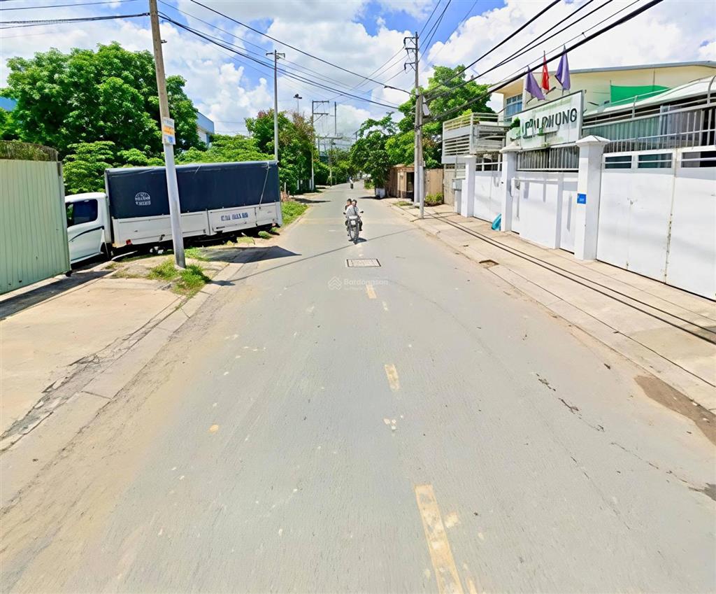 Cho thuê đất làm bãi xe, kho 3500m2 tại đường trần văn mười, võ thị hồi, 40 triệu / tháng 10k / m2