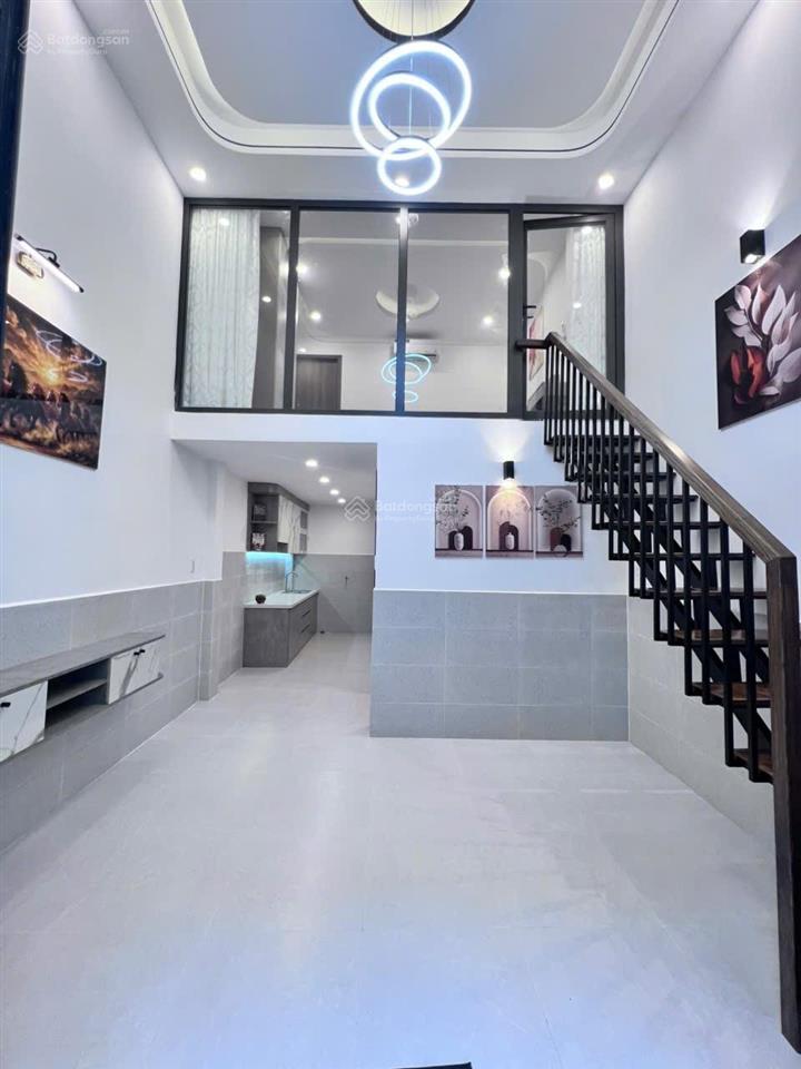 Nhà mới đẹp ngay chợ vải phú thọ hòa, giáp chợ tân hương  cn 33m2, tân phú, 2pn2wc full nt