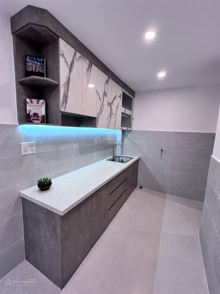 Nhà mới đẹp ngay chợ vải phú thọ hòa, giáp chợ tân hương  cn 33m2, tân phú, 2pn2wc full nt