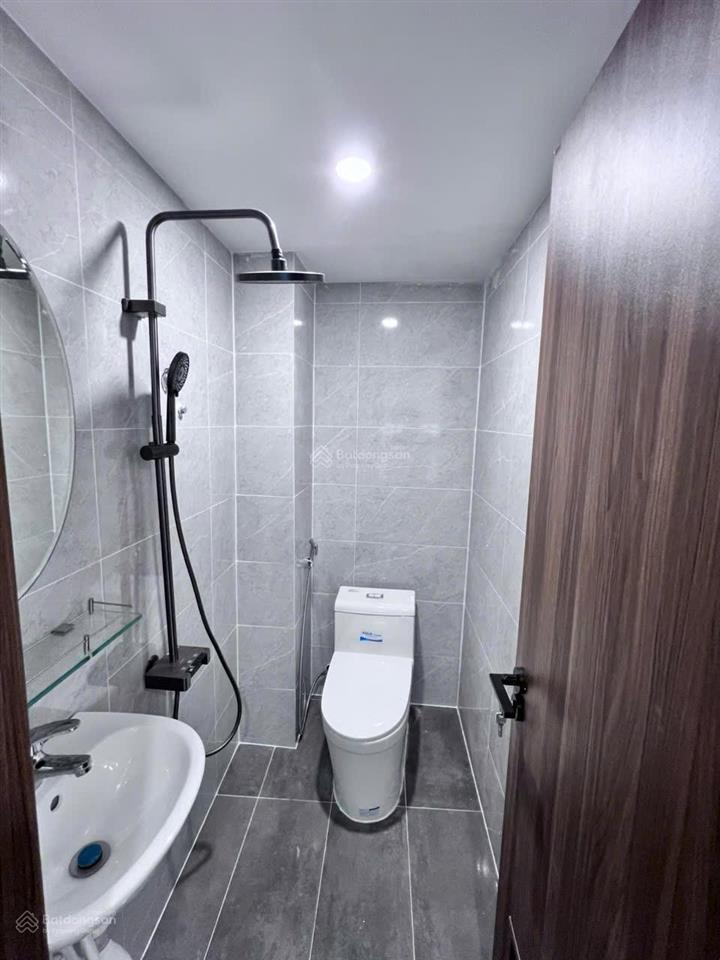 Nhà mới đẹp ngay chợ vải phú thọ hòa, giáp chợ tân hương  cn 33m2, tân phú, 2pn2wc full nt