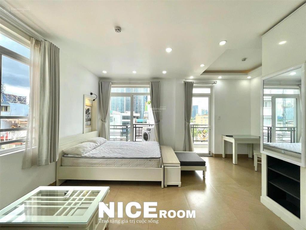 Căn hộ studio ban công ngay phạm viết chánh  toà nhà thang máy hầm xe thuận tiện đi quận 12