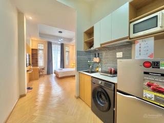 Căn hộ mini tách bếp , có ban công và máy giặt riêng ngay bờ kè trường sa